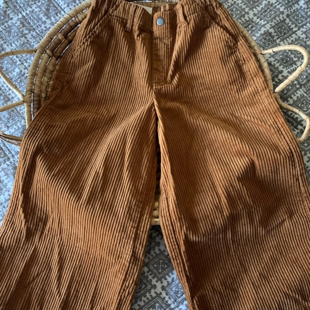Uniqlo Wide Leg Cropped Corduroy Pants